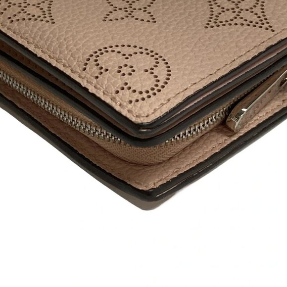 LOUIS VUITTON Portefeuille Clare Guimauve Mahina RFID : confirmed 728-081125 - Picture 6 of 14